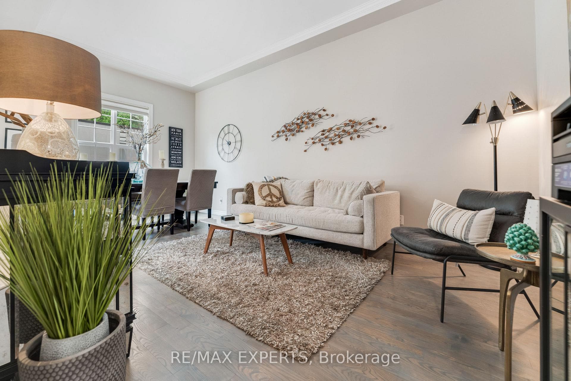 608 Simcoe Street Unit 19 photo 7