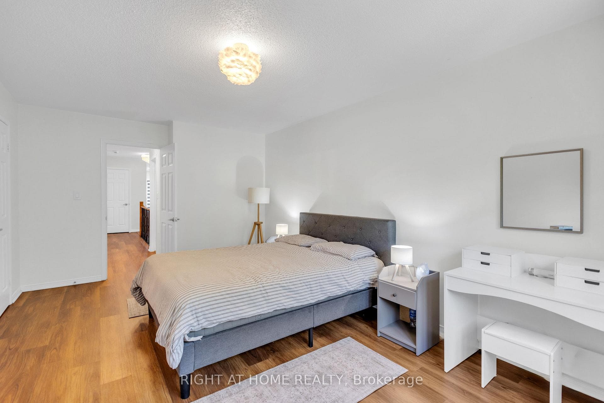 2029 Westmount Drive photo 20
