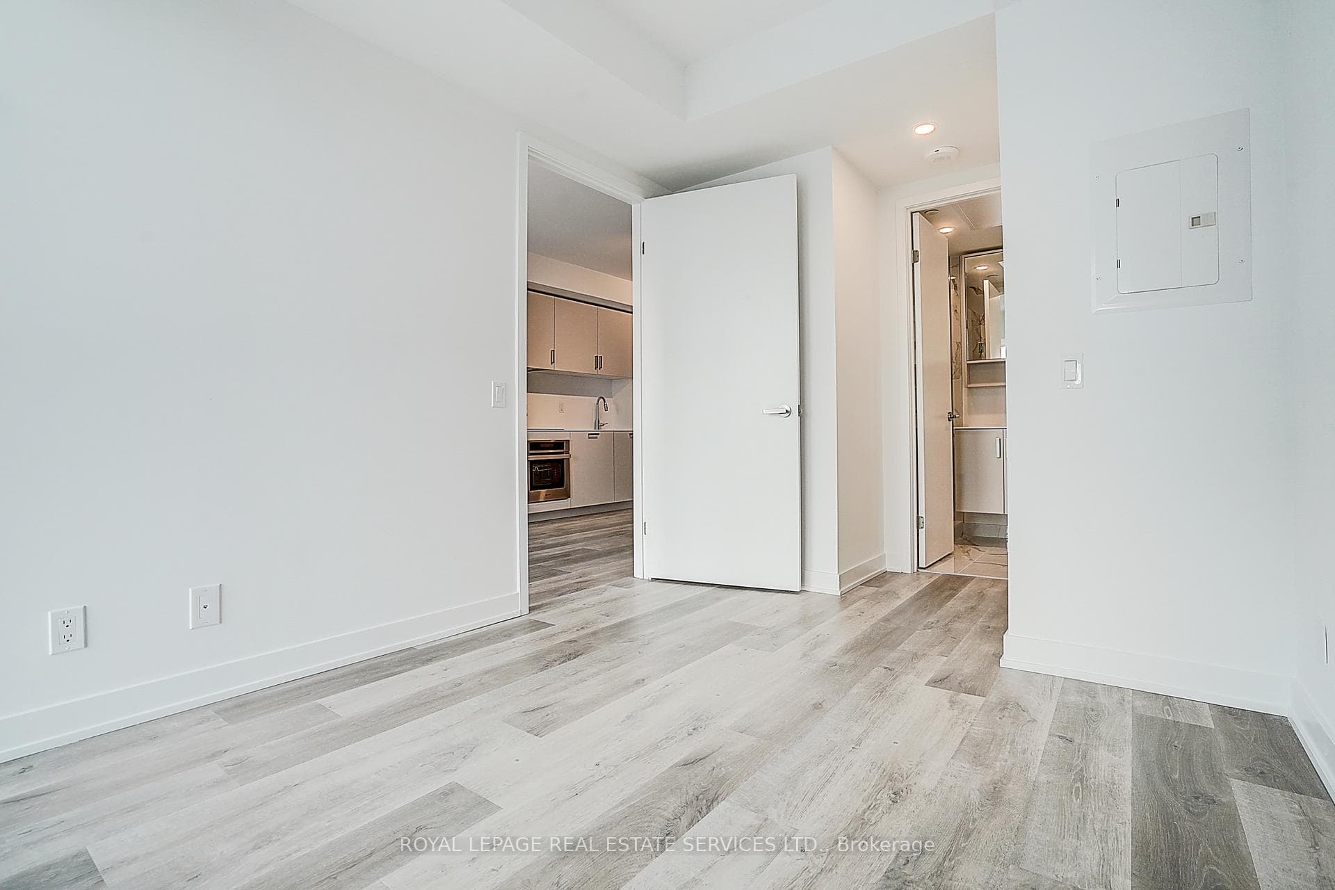 88 Queen Street Unit 3508 photo 39