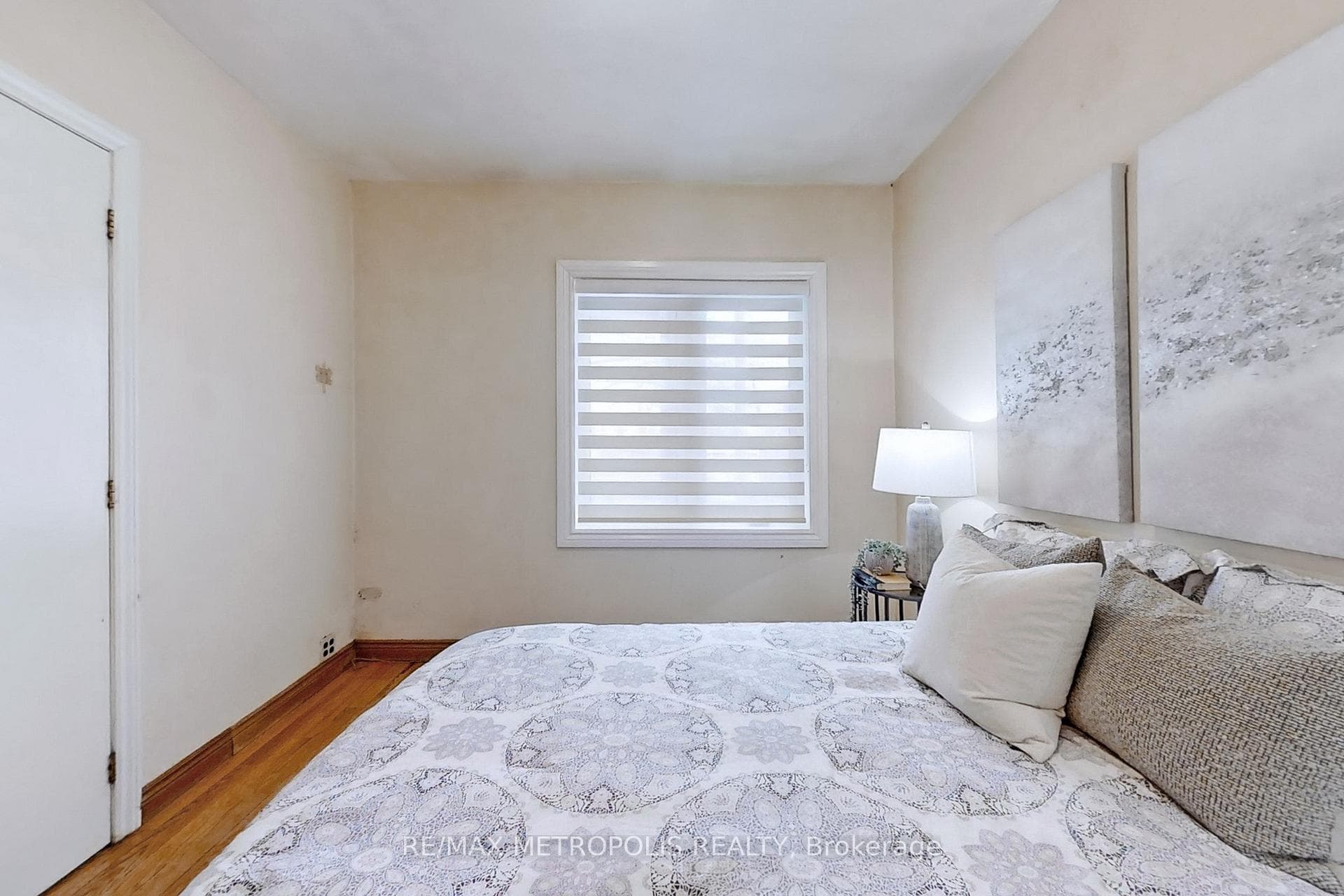 166 Harvie Avenue photo 11