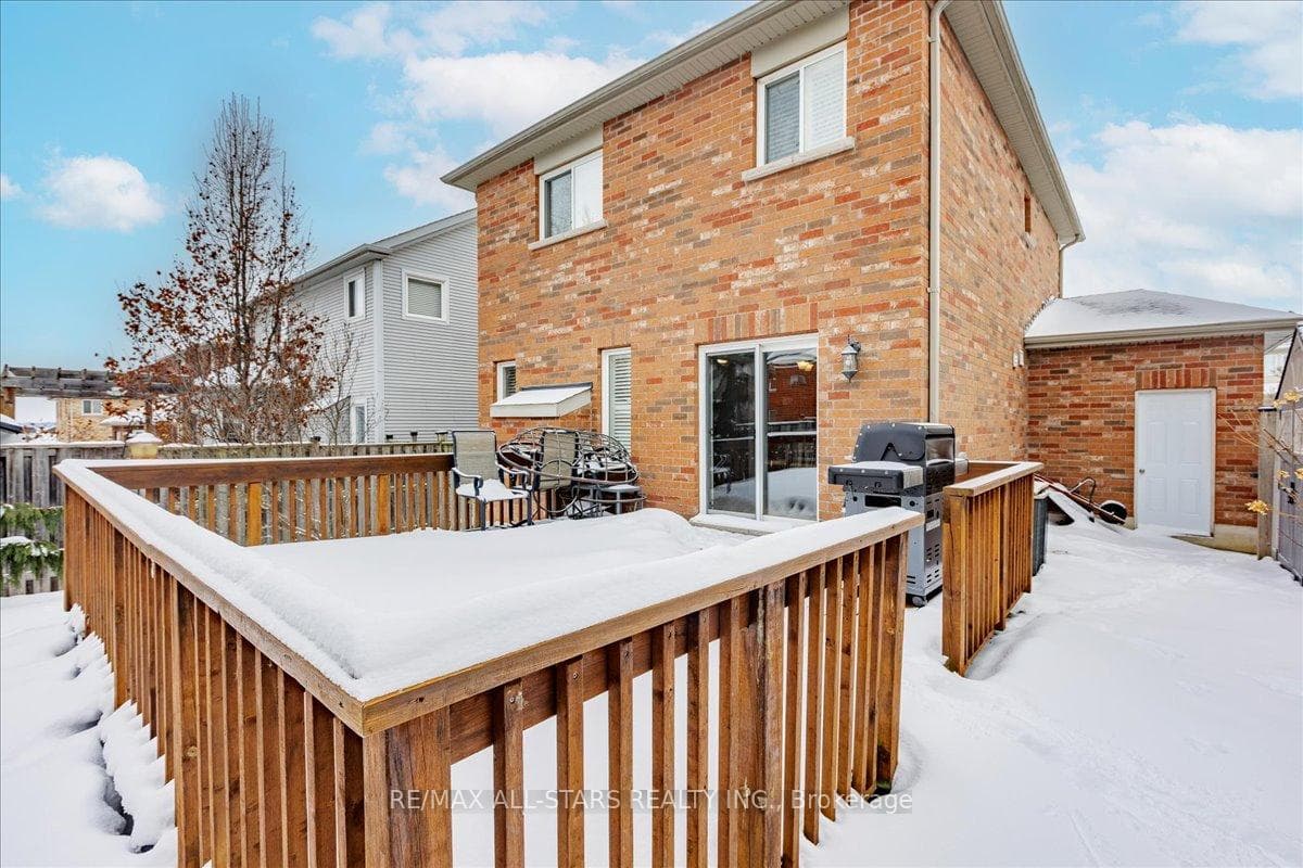 56 Ian Drive photo 38