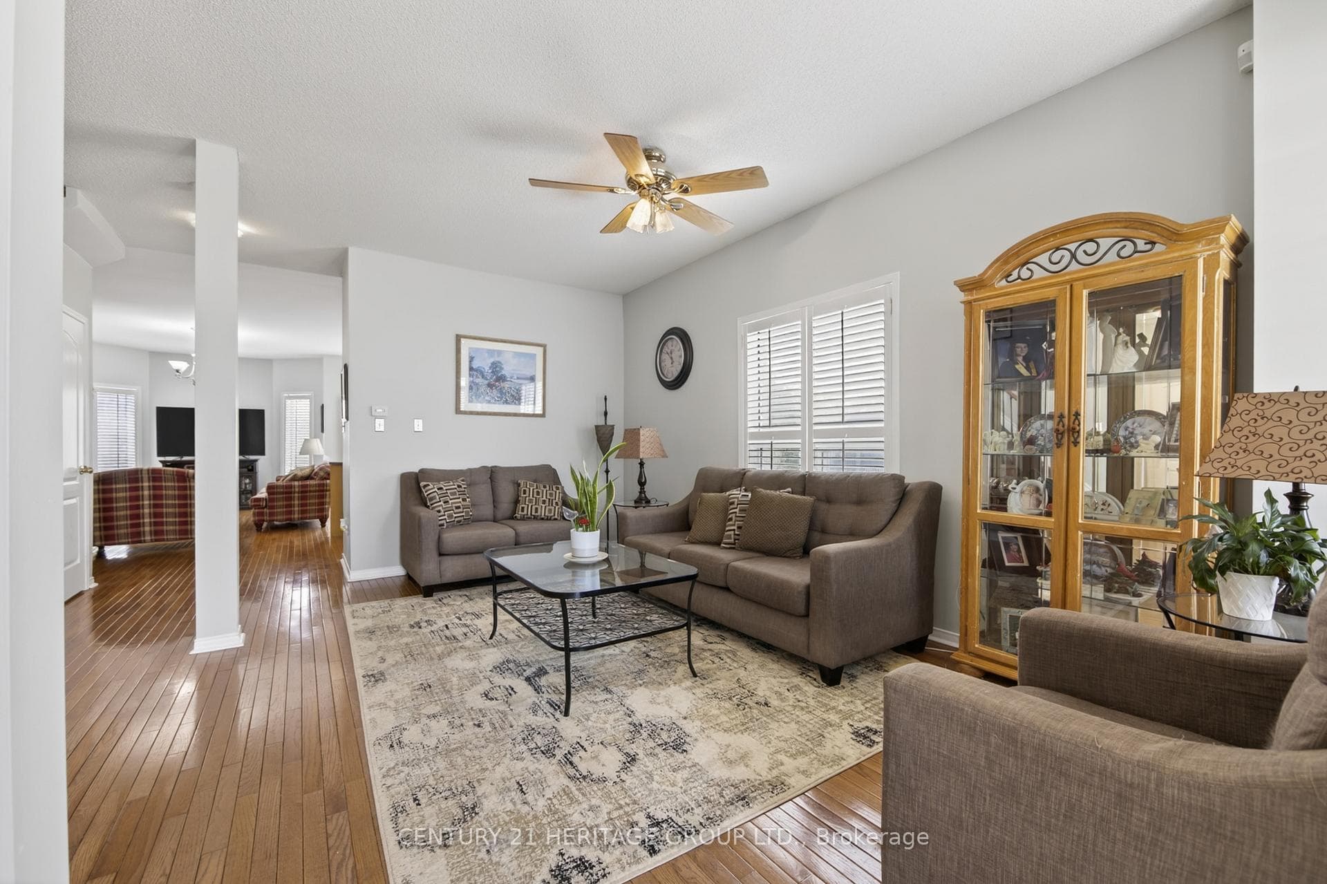 1858 Emerald Court photo 5