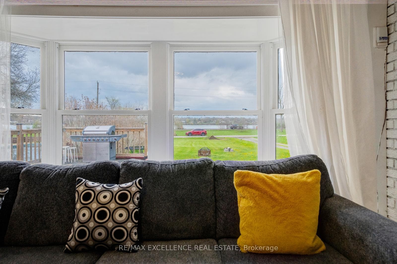 12575 NIAGARA RIVER Parkway photo 10