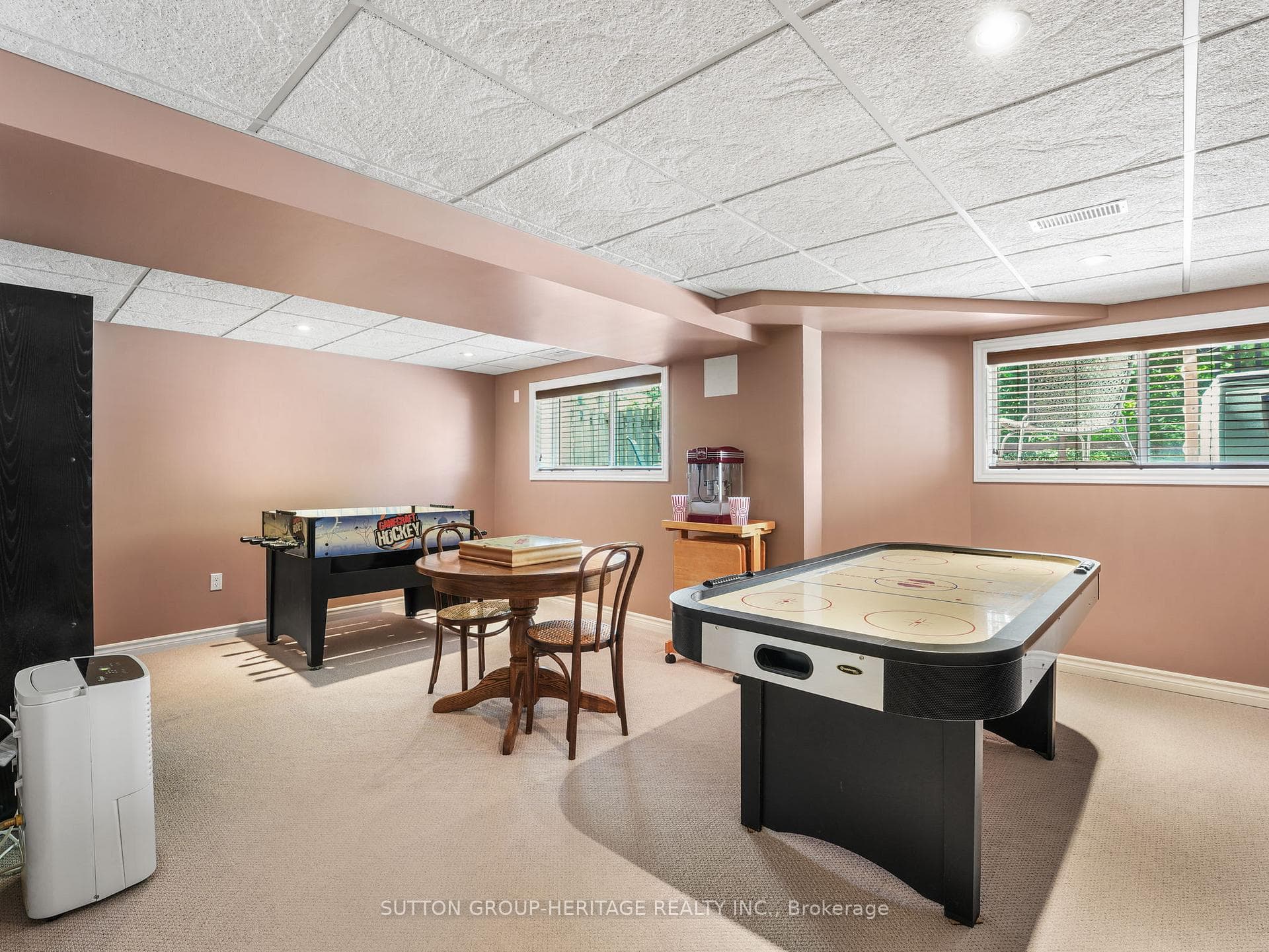 51 Annie Crescent photo 31