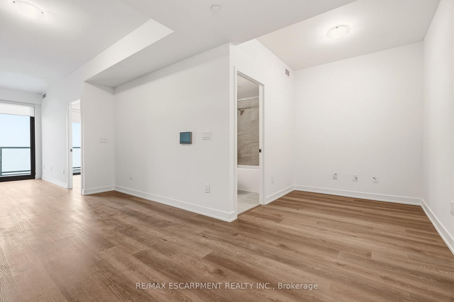 2075 Lakeshore Road Unit 1106 photo 20