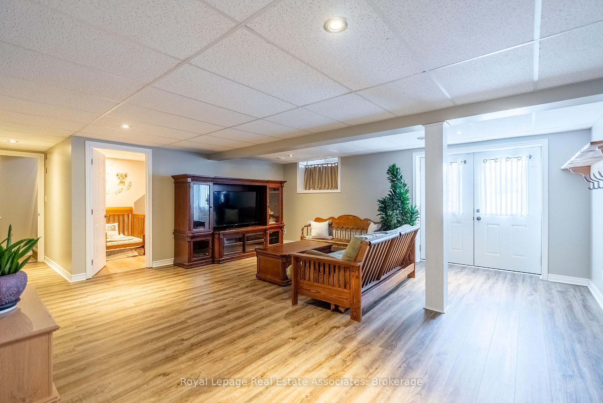 196 Circle Road photo 27