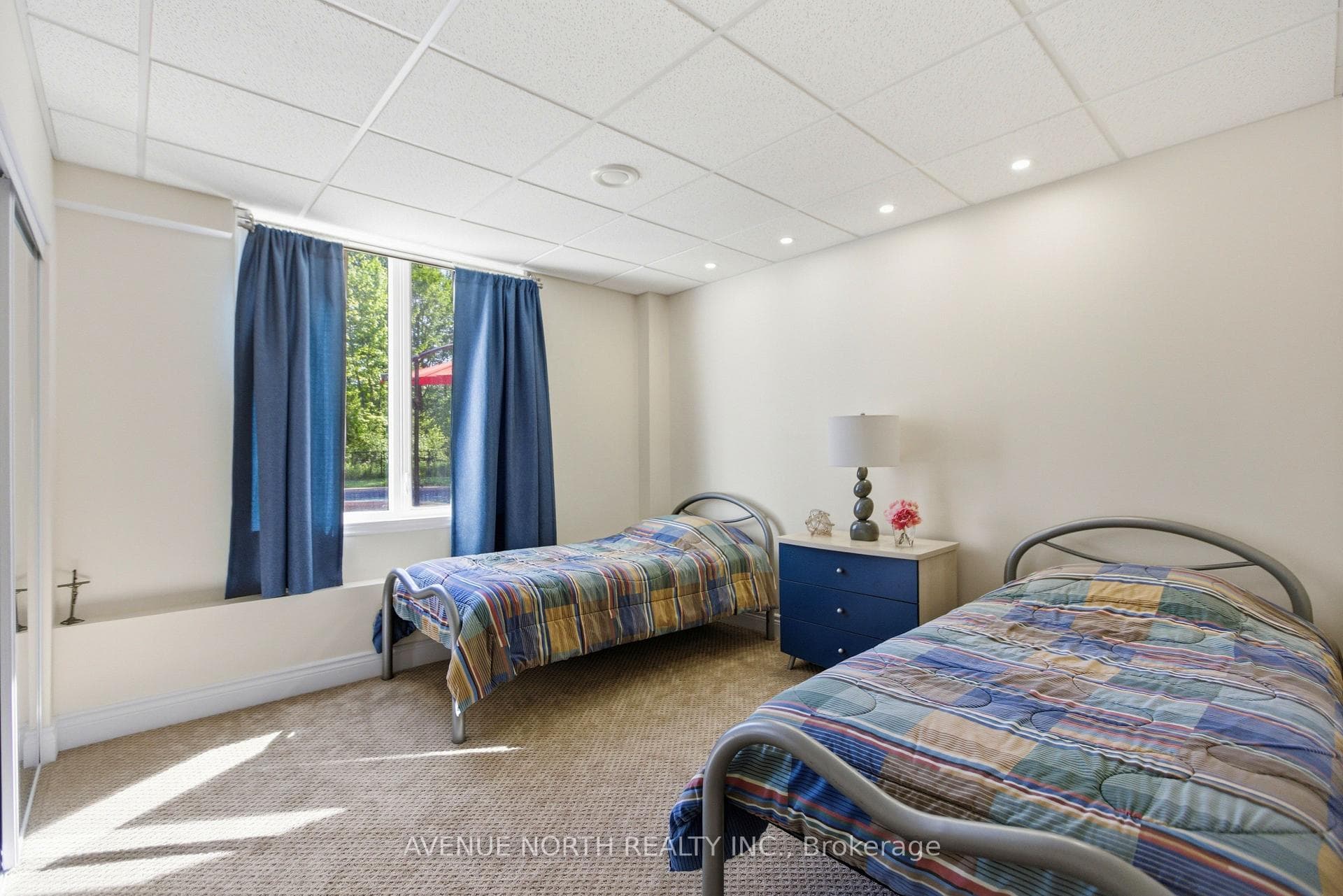 699 Ballycastle Crescent photo 43