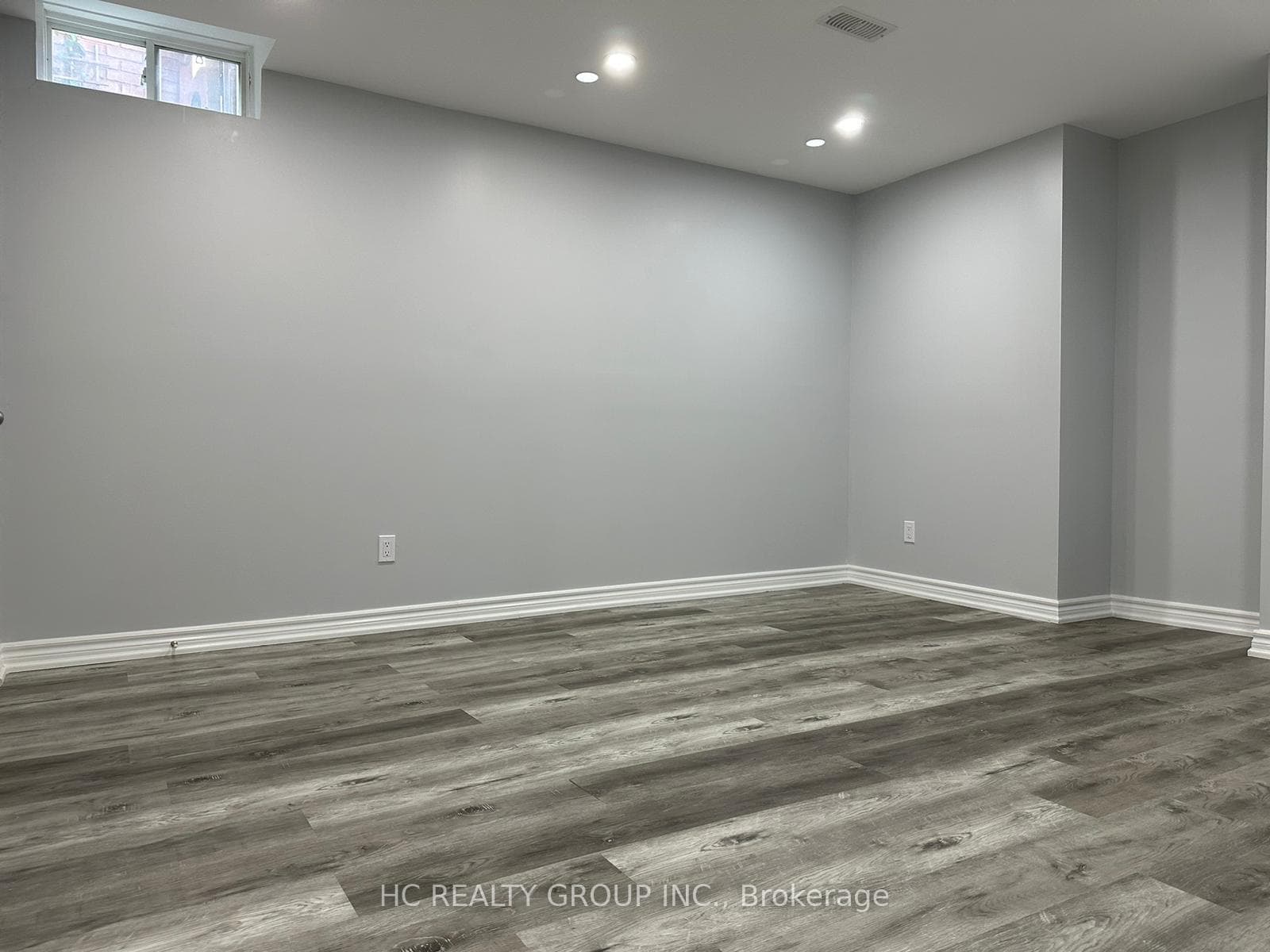45 Stricker Avenue photo 10