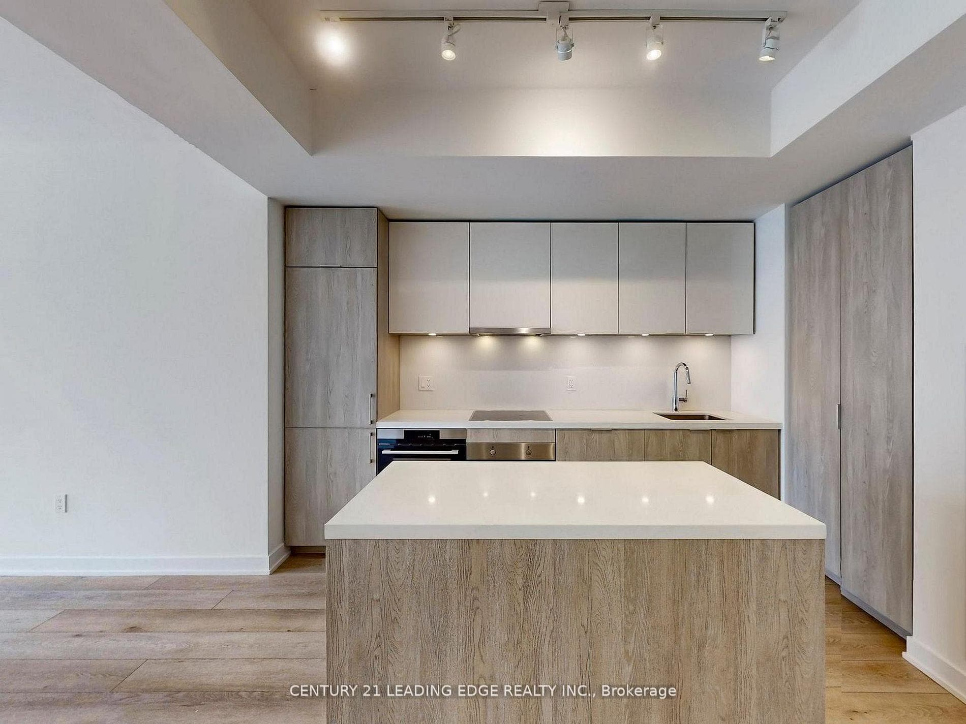 15 Queens Quay Unit 1002 photo 9