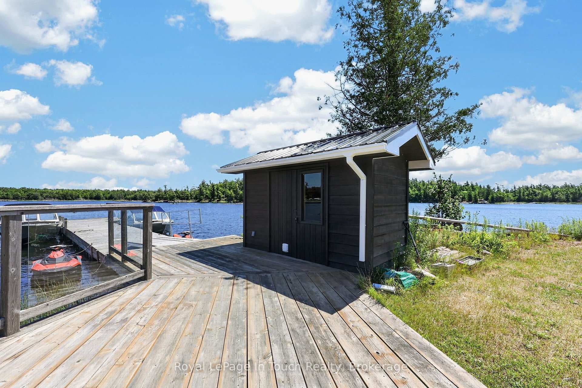 B207 lot 31 Island Island photo 8