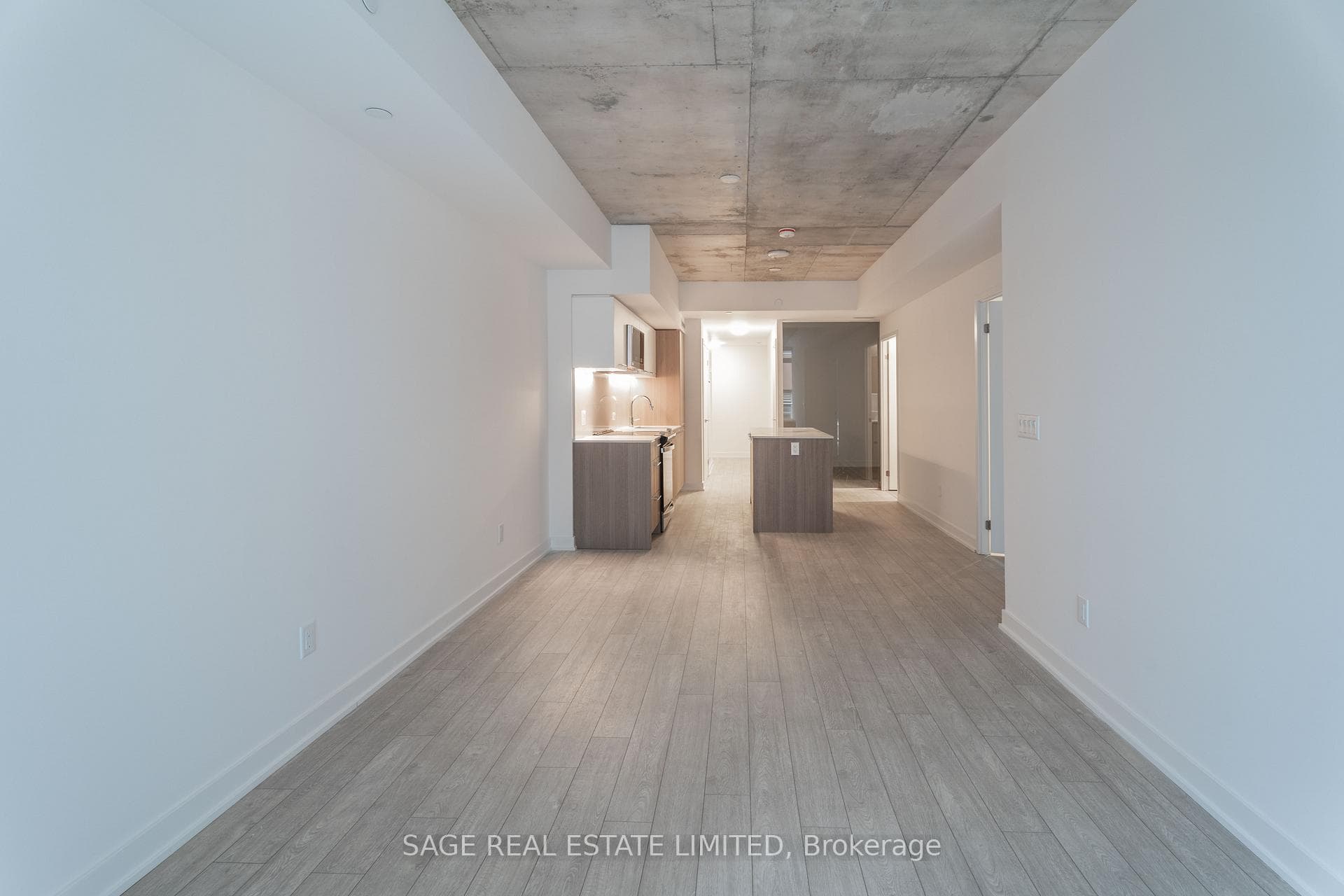 665 Queen Street Unit 307 photo 5