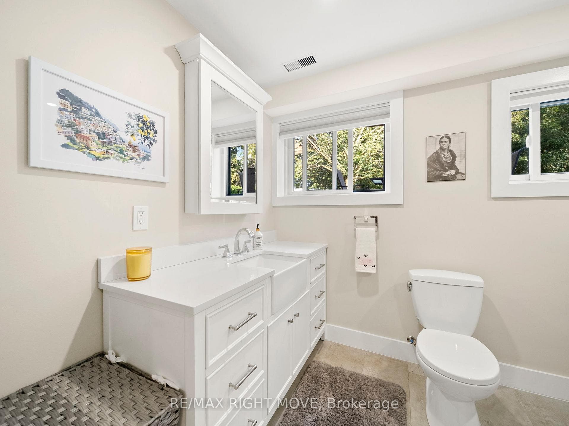 16 Greenfield Avenue photo 27
