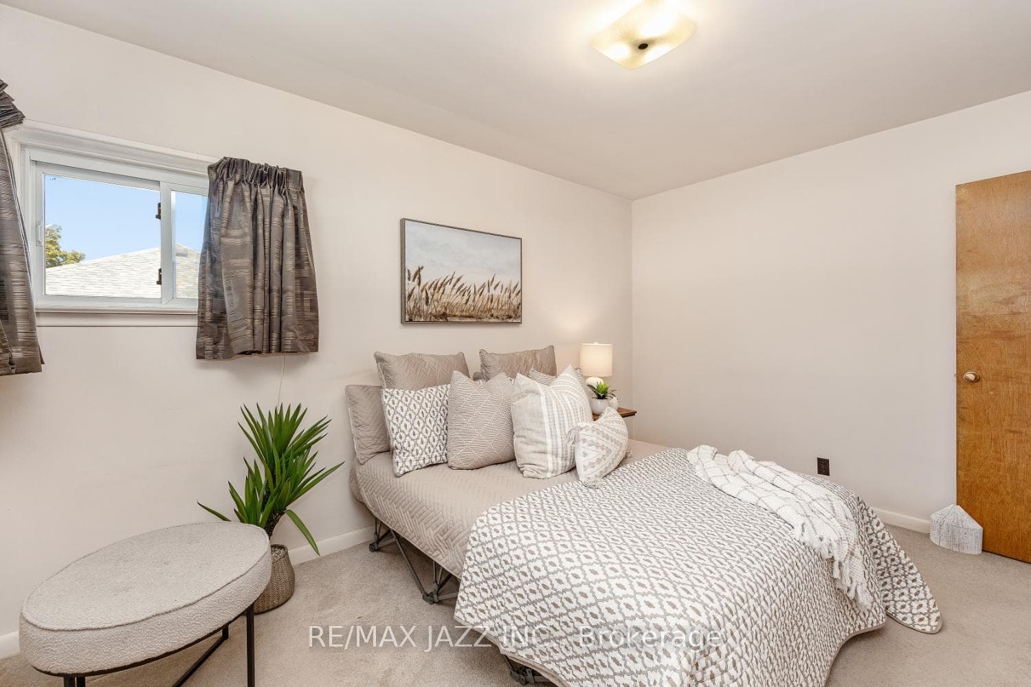 1497 Taunton Road photo 14