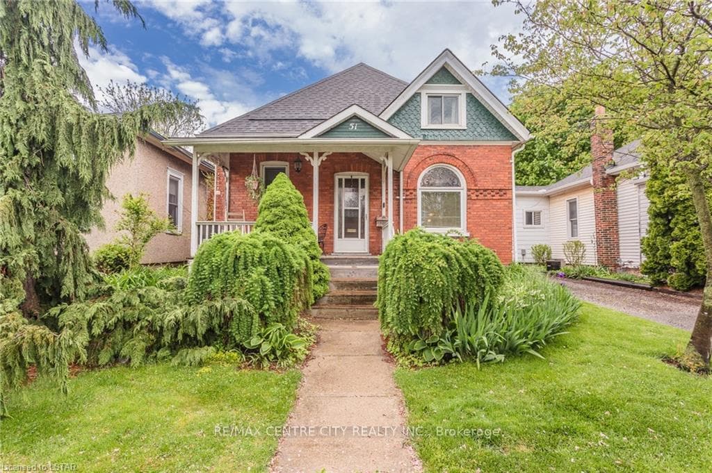 51 WILSON Avenue photo 1