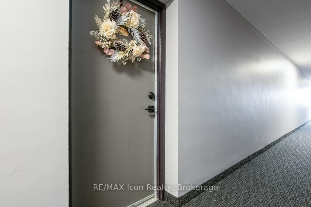 283 Fairway Road Unit 504 photo 18