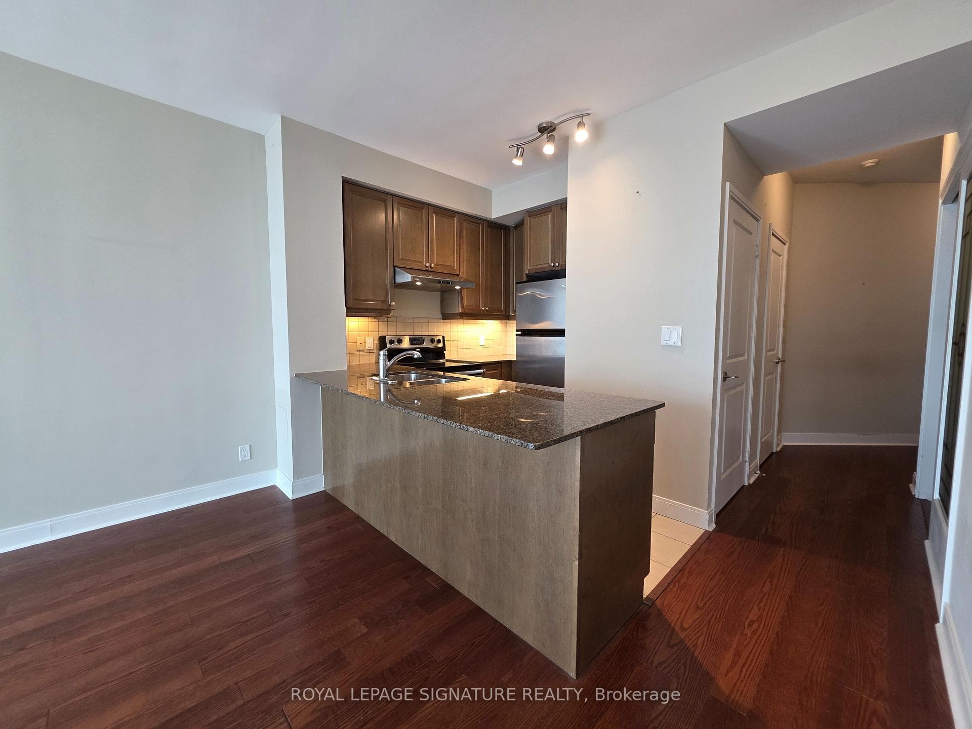 80 Absolute Avenue Unit 3106 photo 7