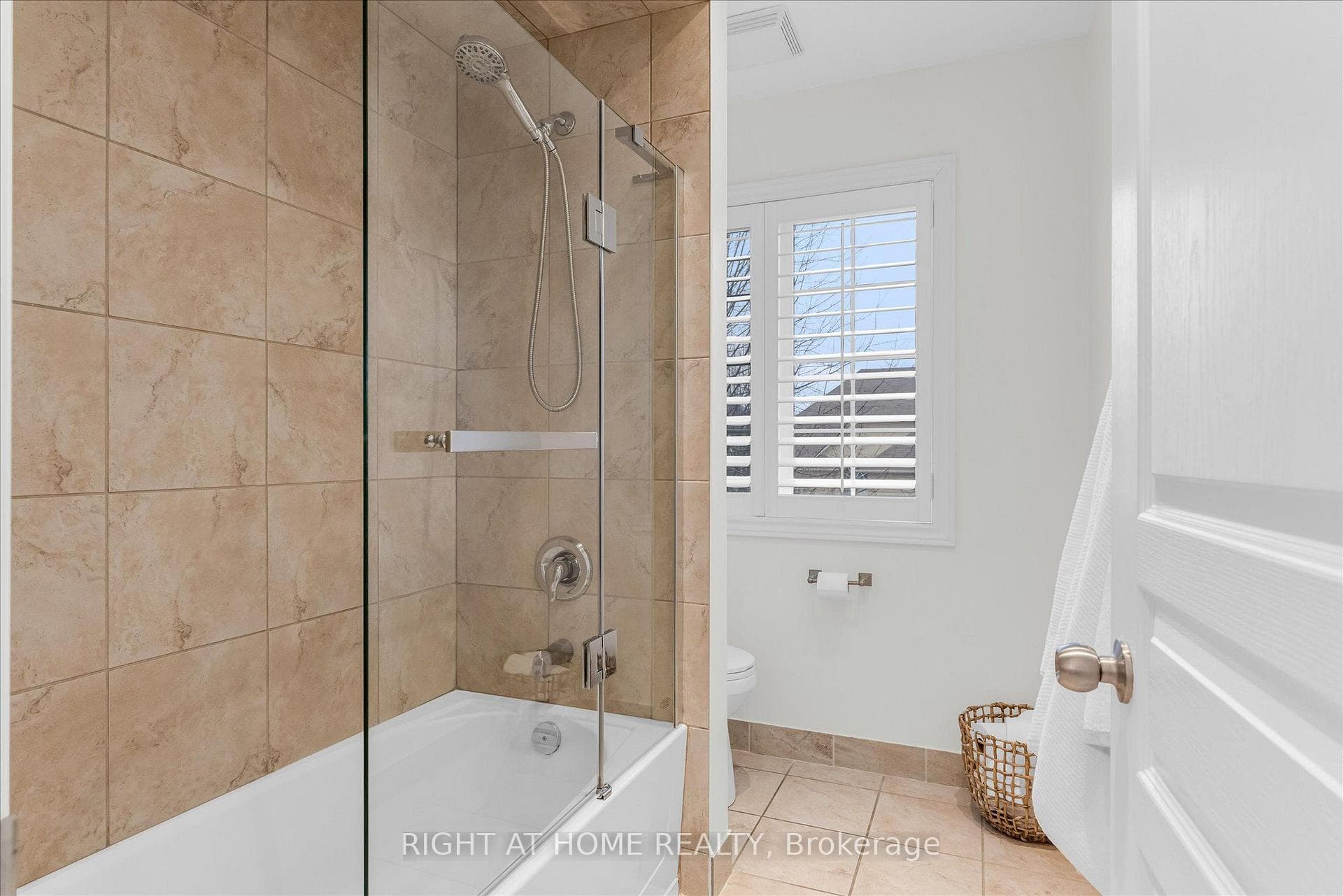 87 Newcombe Road photo 21