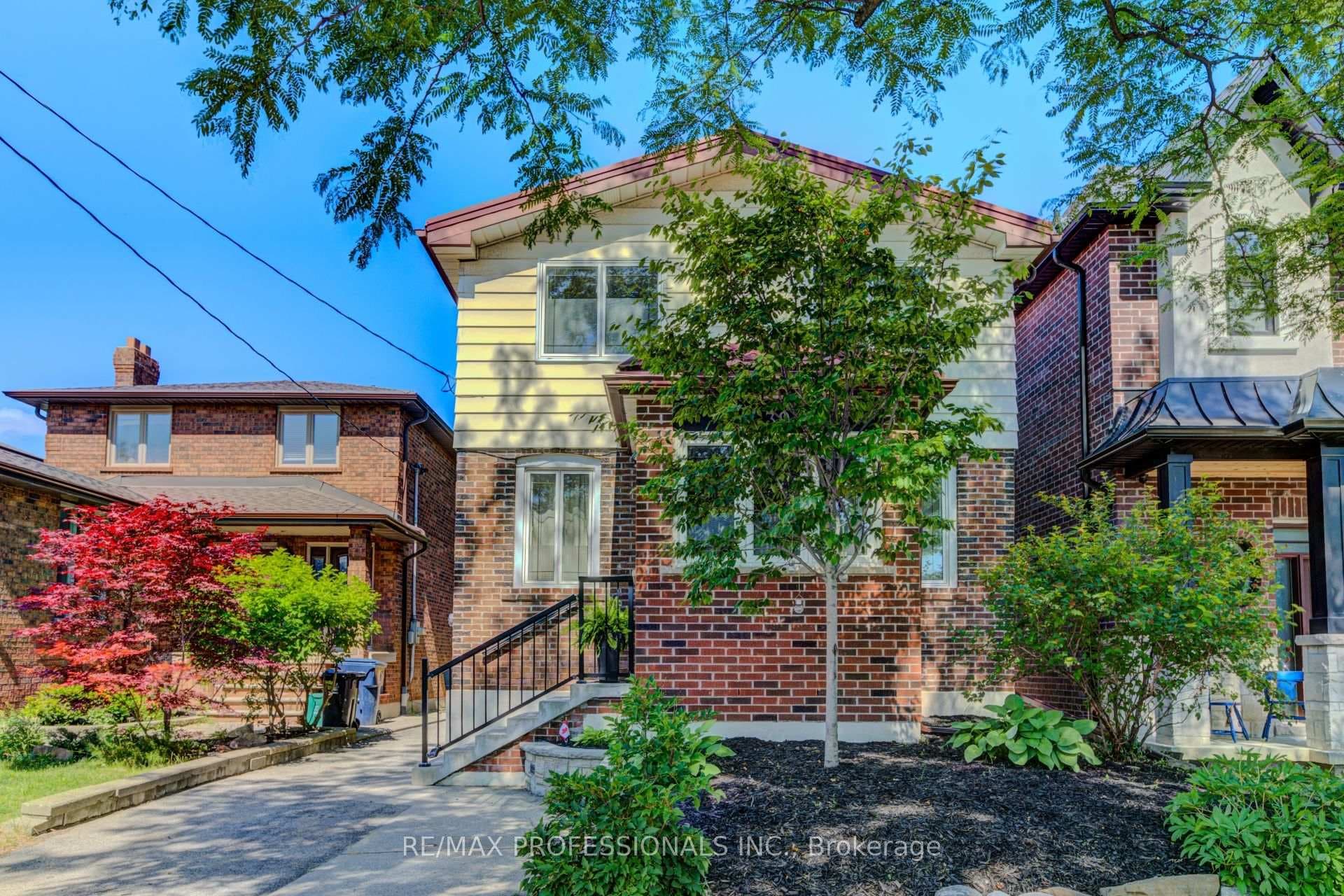 39 Rosemeade Avenue photo 2