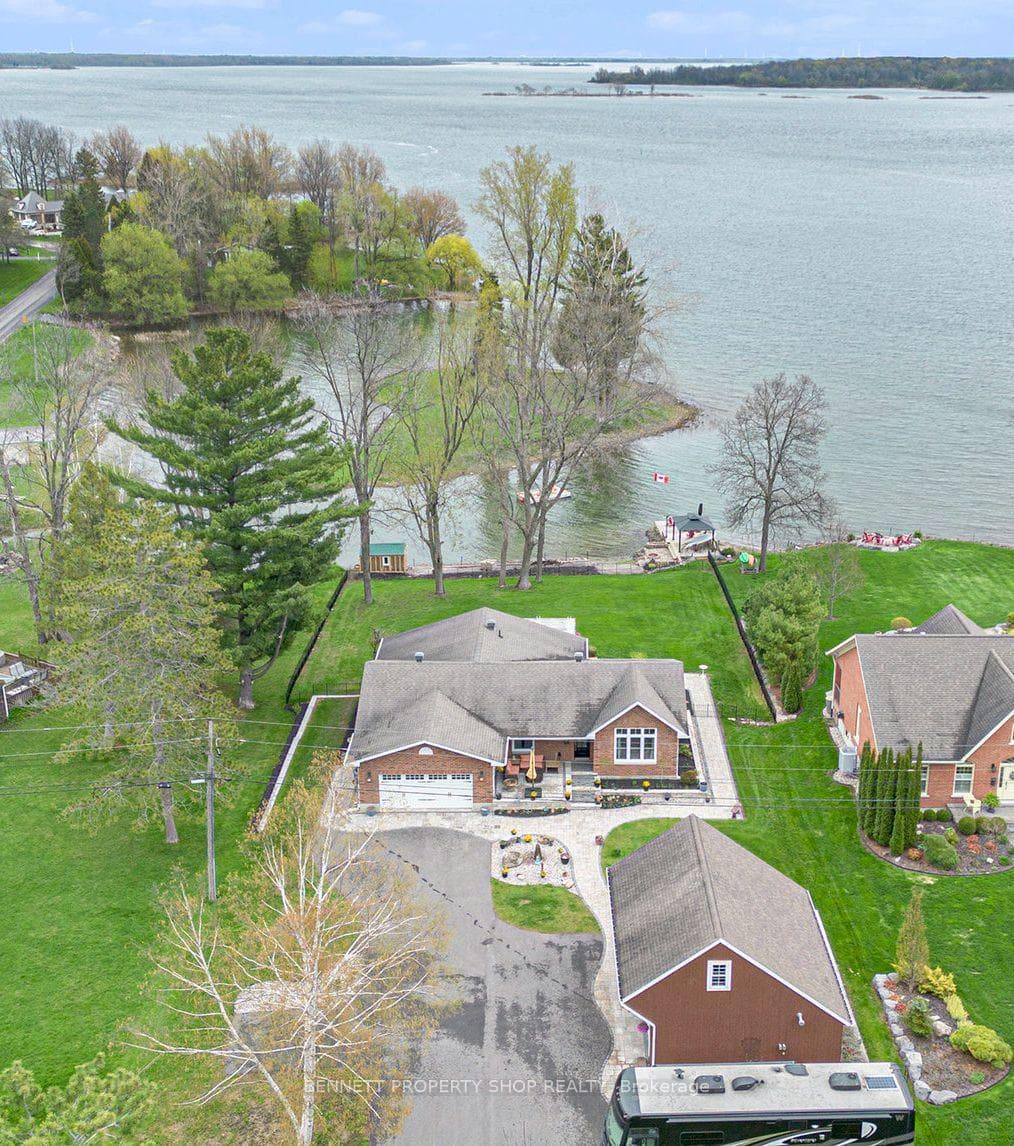 16084 Lakeside Drive photo 1