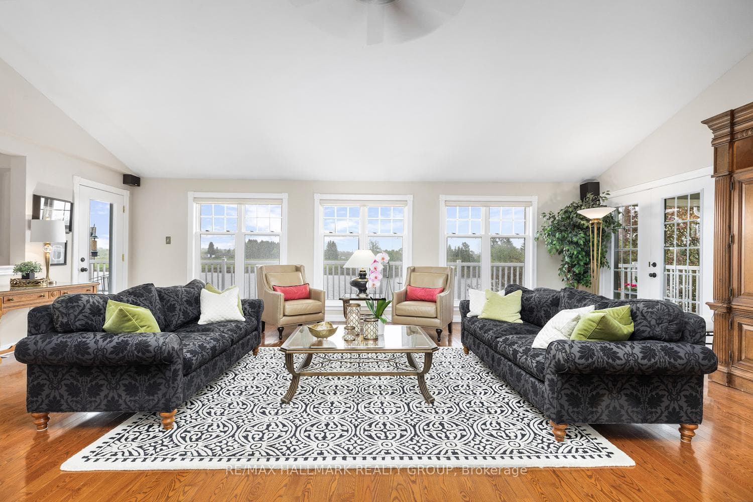 1 Rideau Glen Drive photo 7