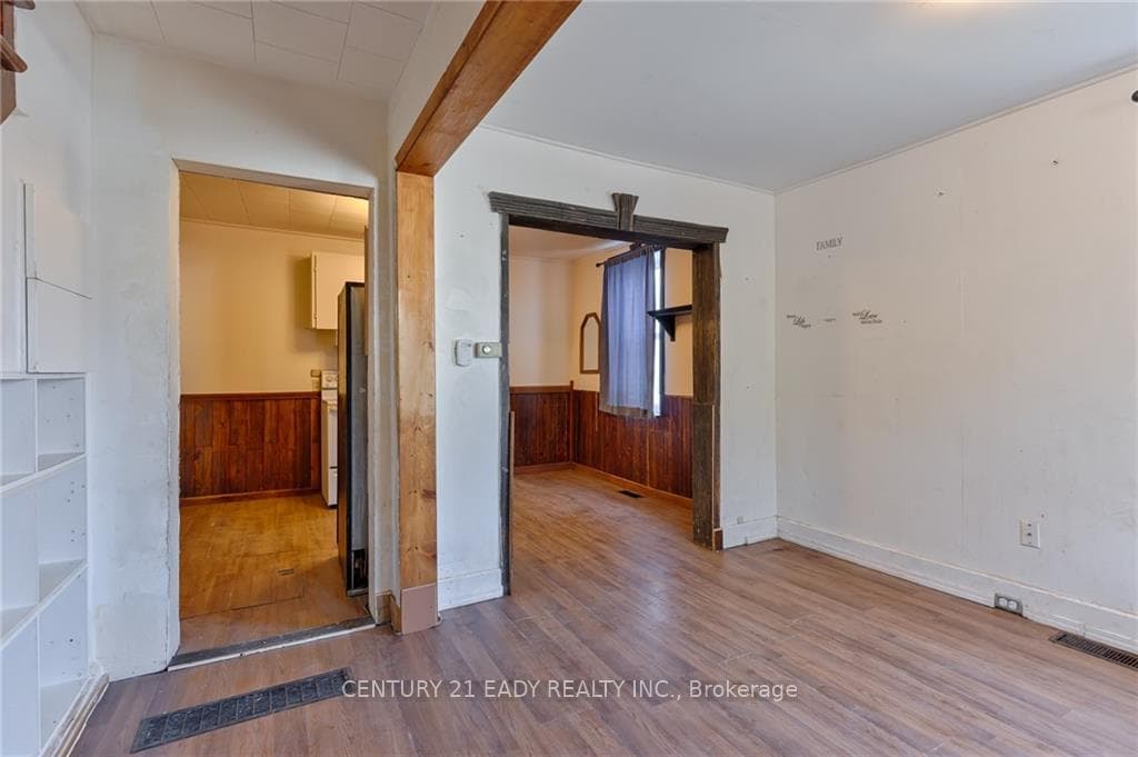 131 PATRICK Avenue photo 10
