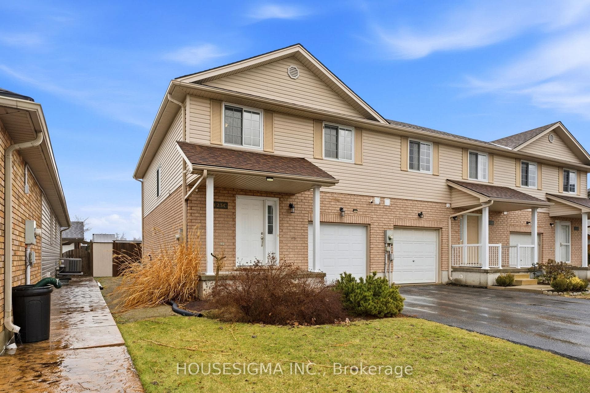 123 Whitlaw Way Unit C photo 1