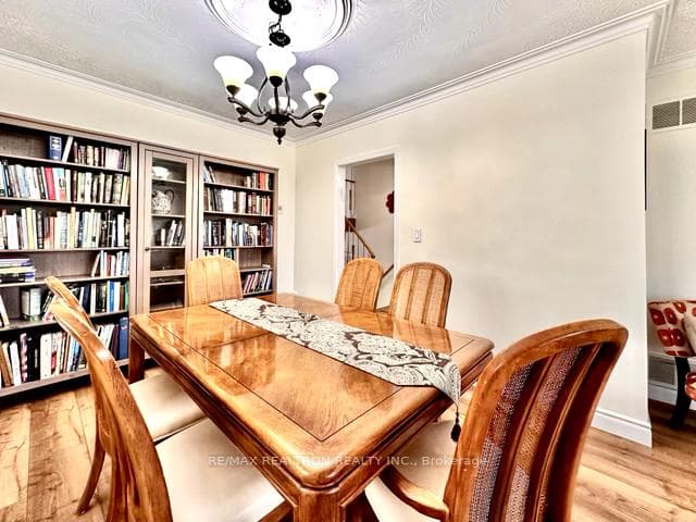 11 Maxwell Street photo 11