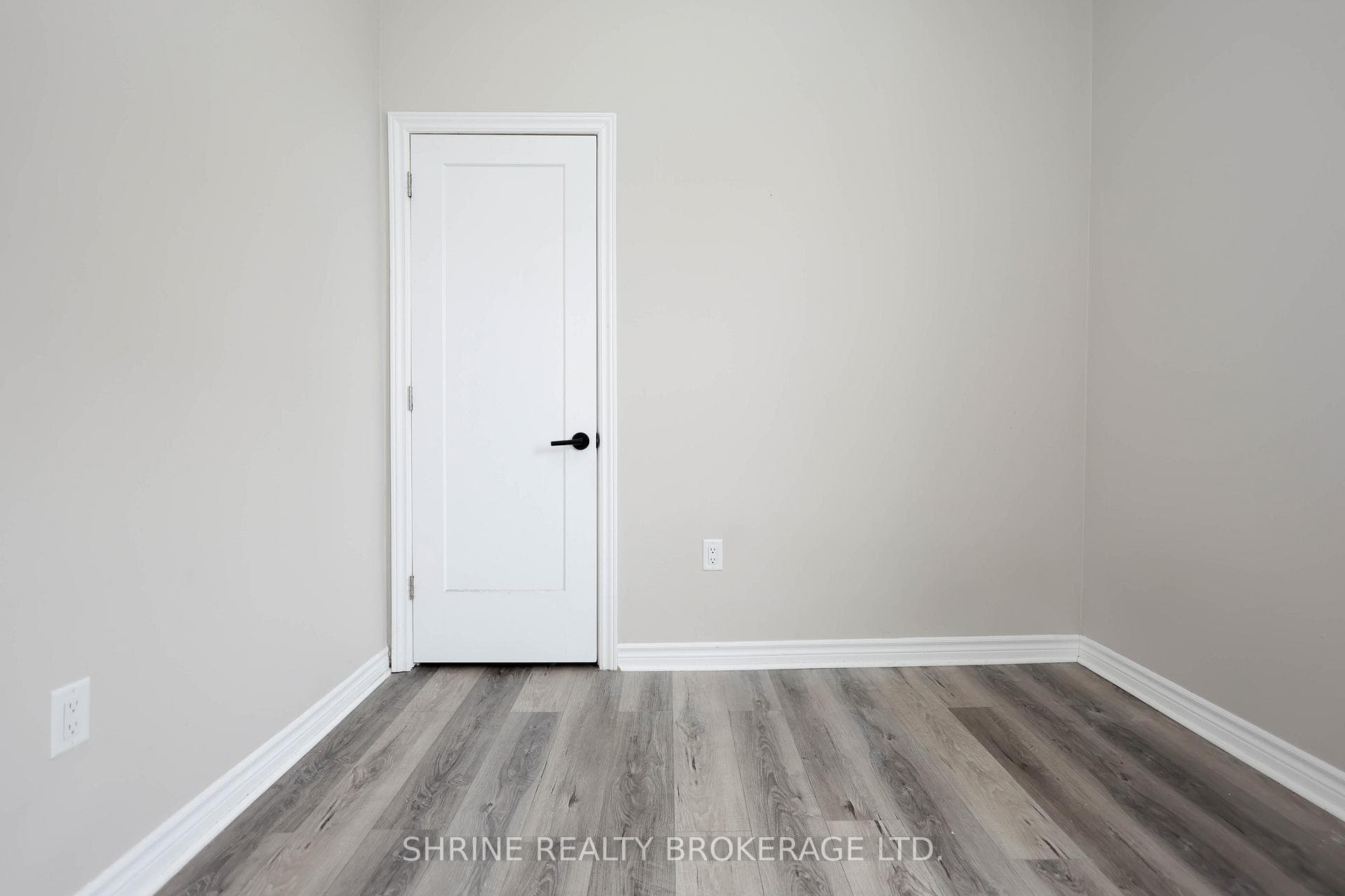 480 Quebec Street photo 17