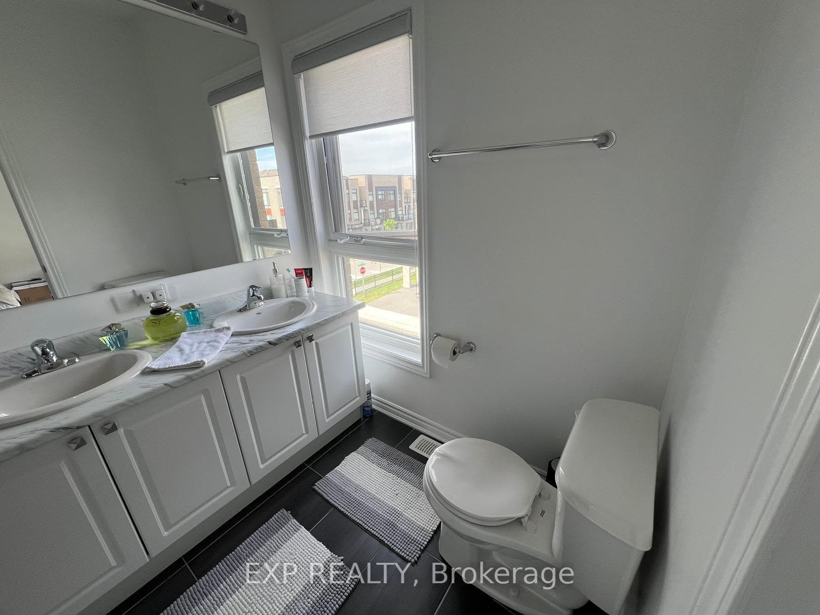 2523 Littlefield Crescent Unit #5 photo 11