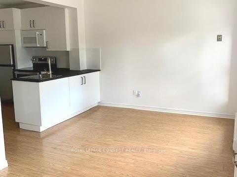 436 Queen Street Unit 1 photo 4