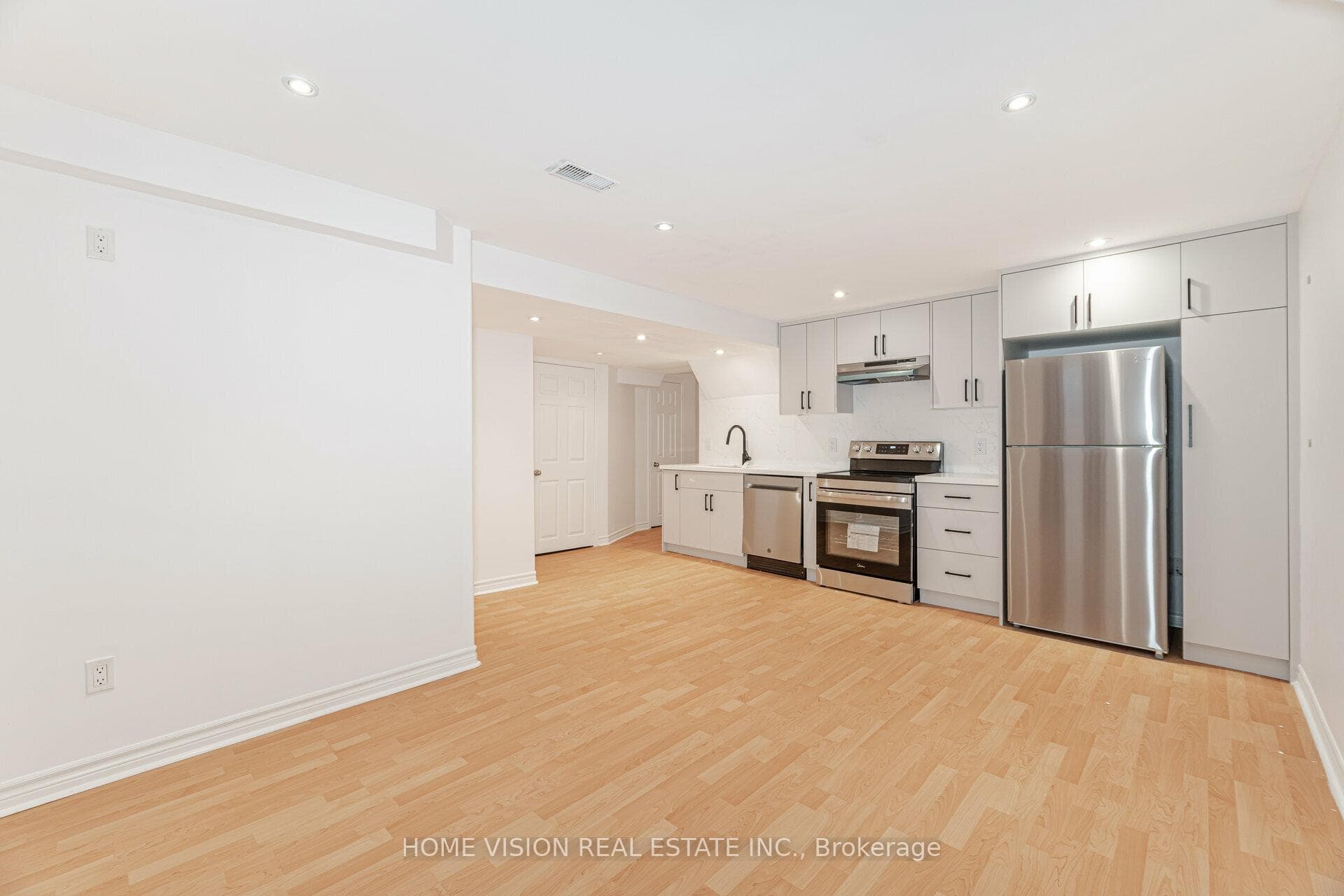 3120 Wrigglesworth Crescent photo 14