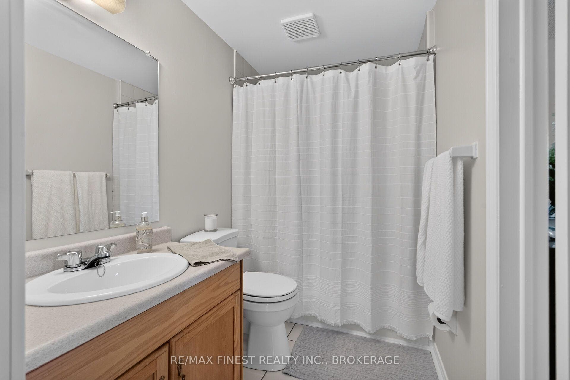 25 Rose Abbey Drive photo 18