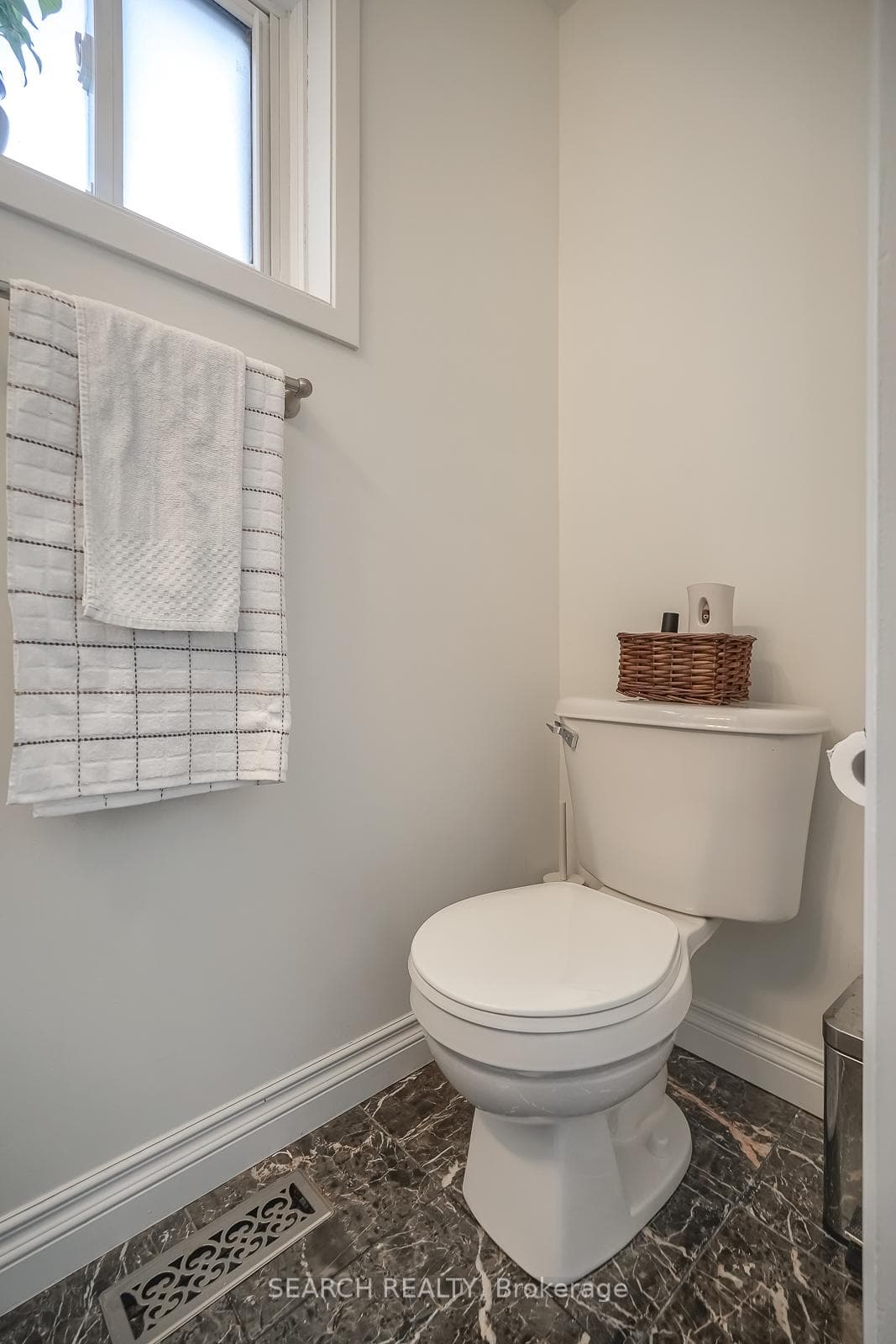 3351 Tallmast Crescent photo 17
