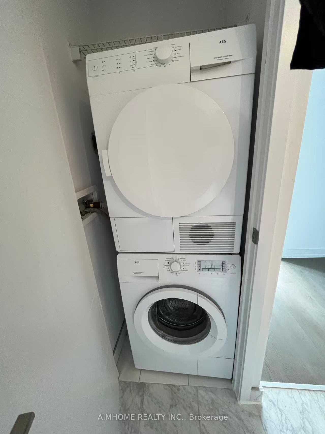 488 University Avenue Unit 2715 photo 11