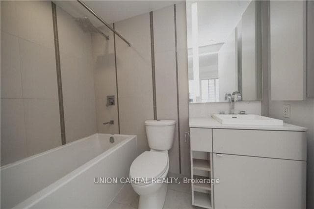 101 Peter Street Unit 2006 photo 9