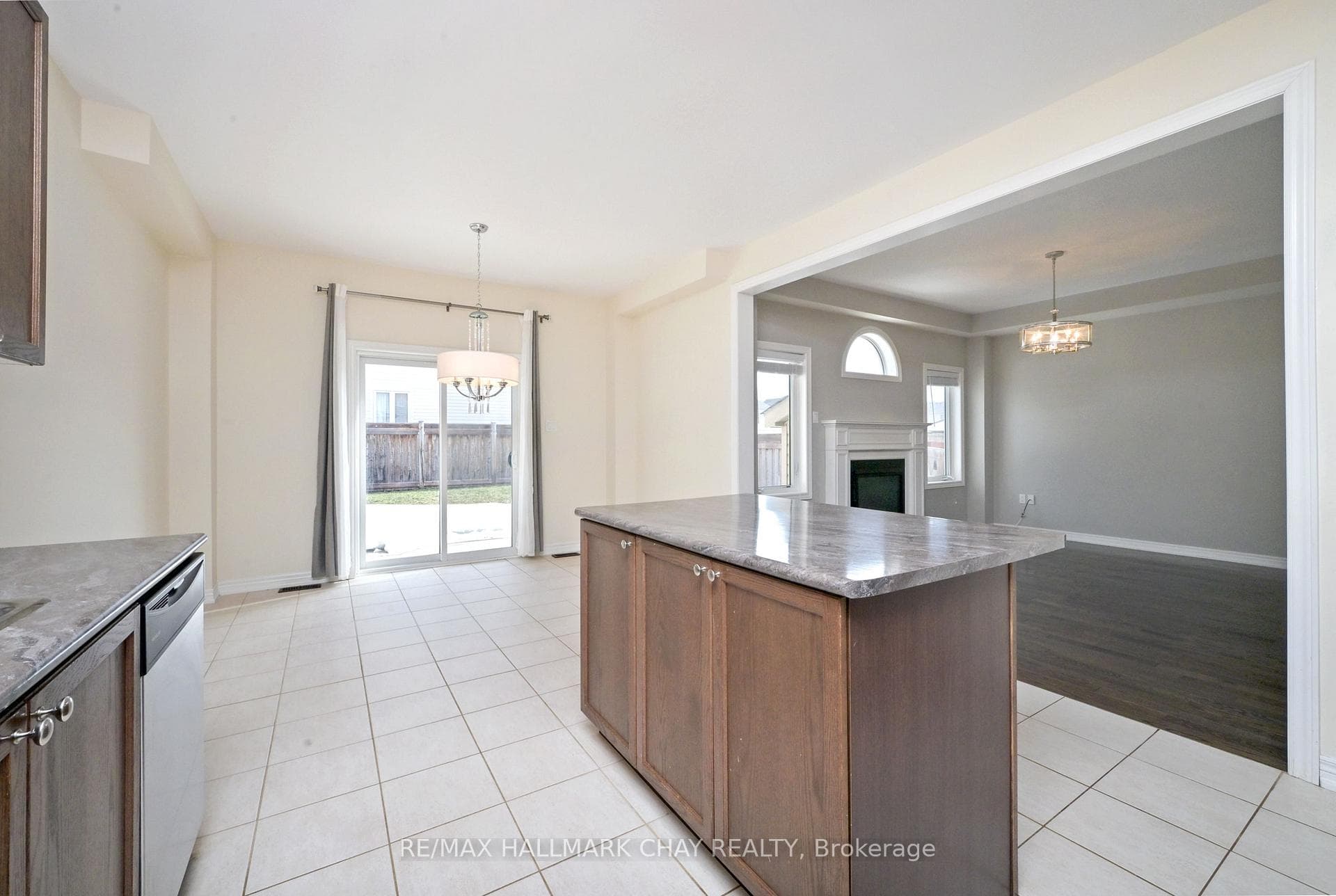 25 Mandley Street photo 10