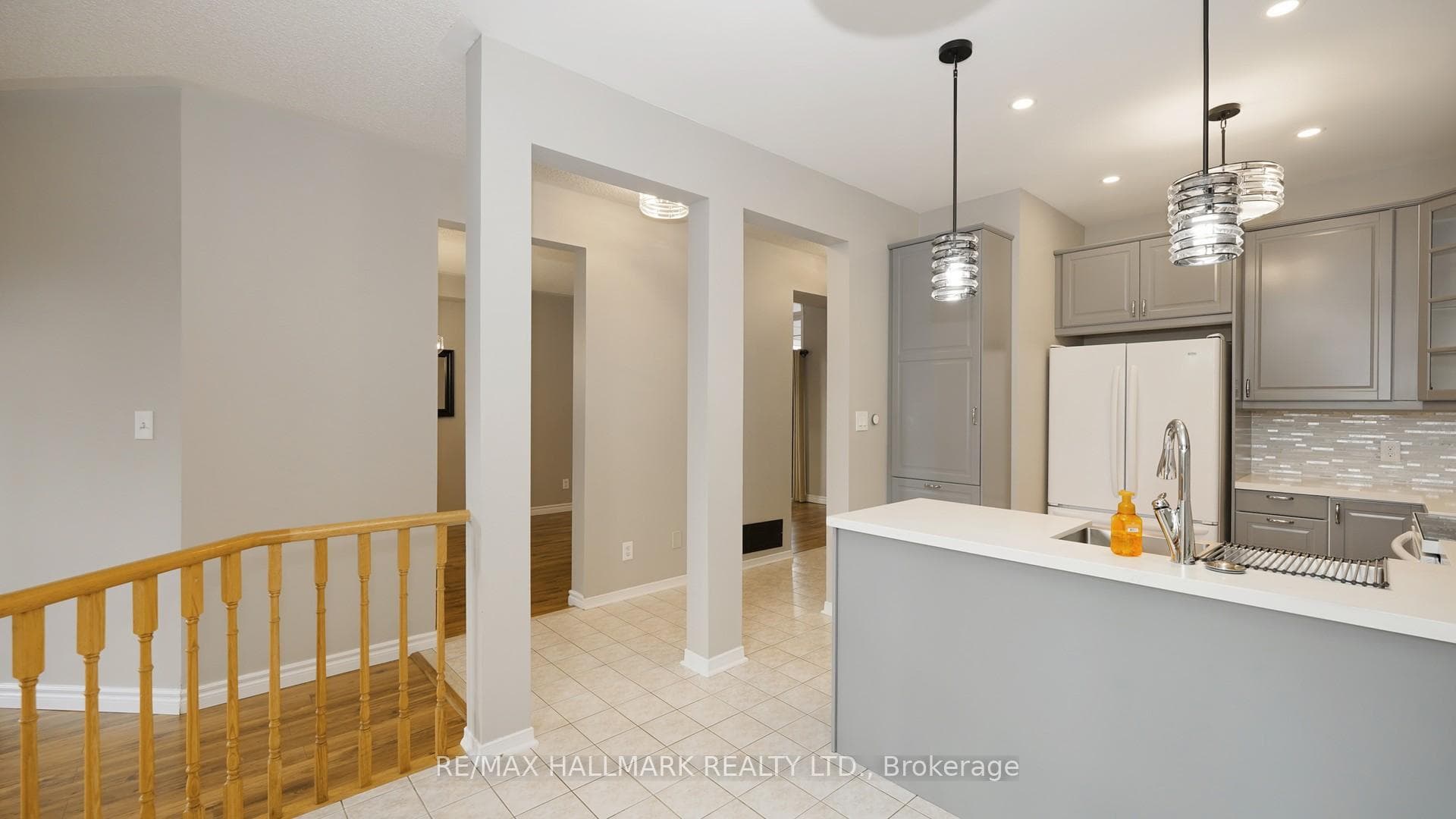 1035 Beatrice Street photo 19
