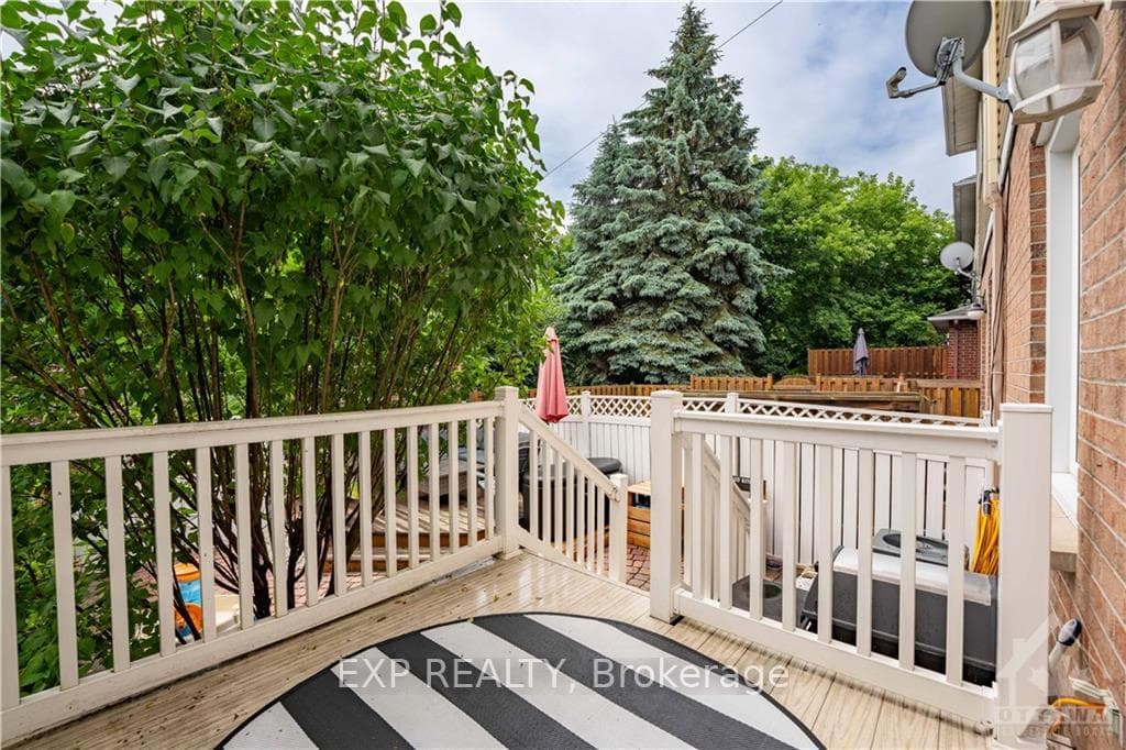 112 ASHPARK Crescent photo 26