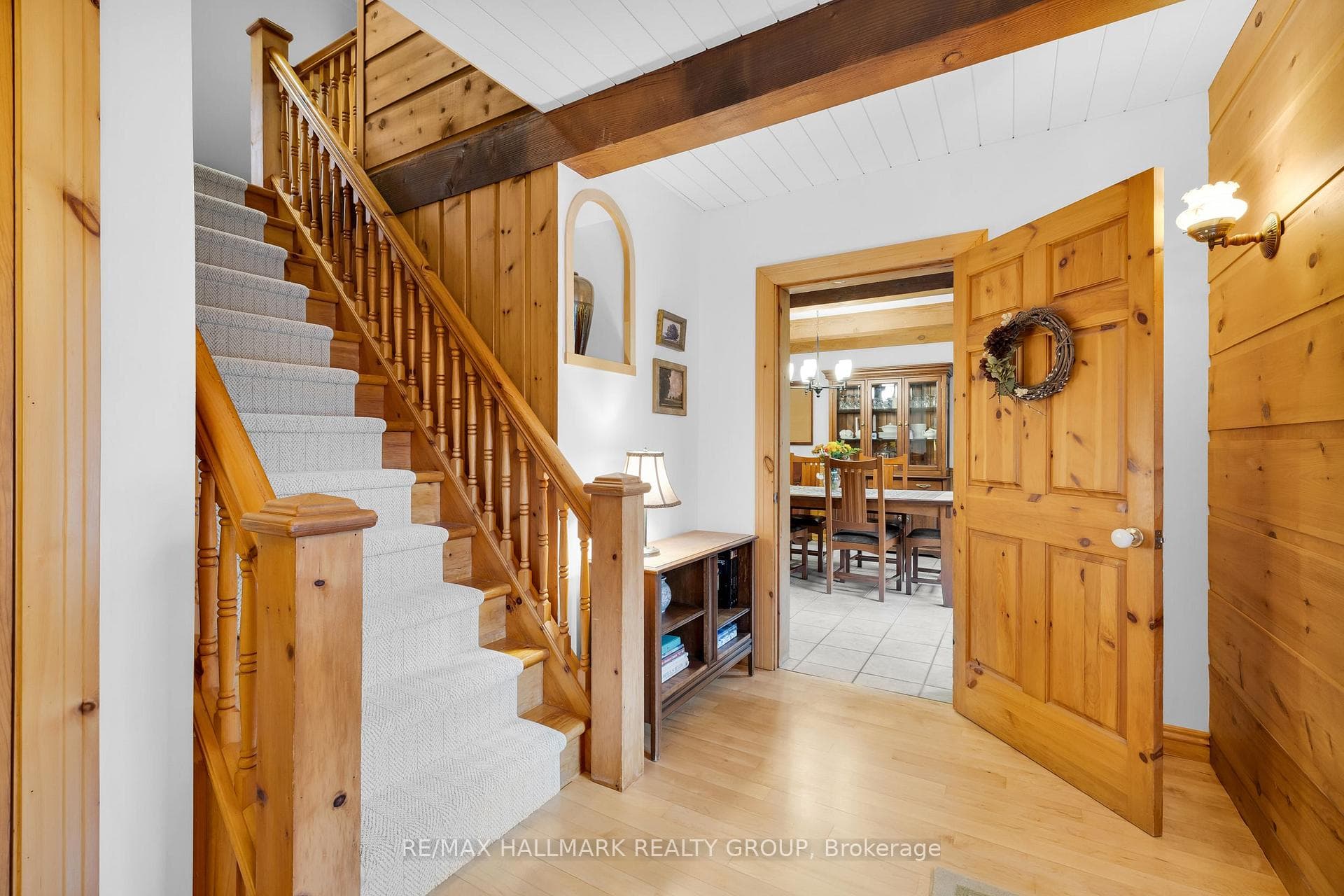 109 Crofters Grove photo 17