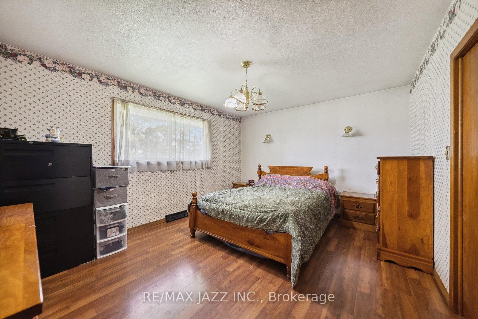 19020 Simcoe Street photo 8