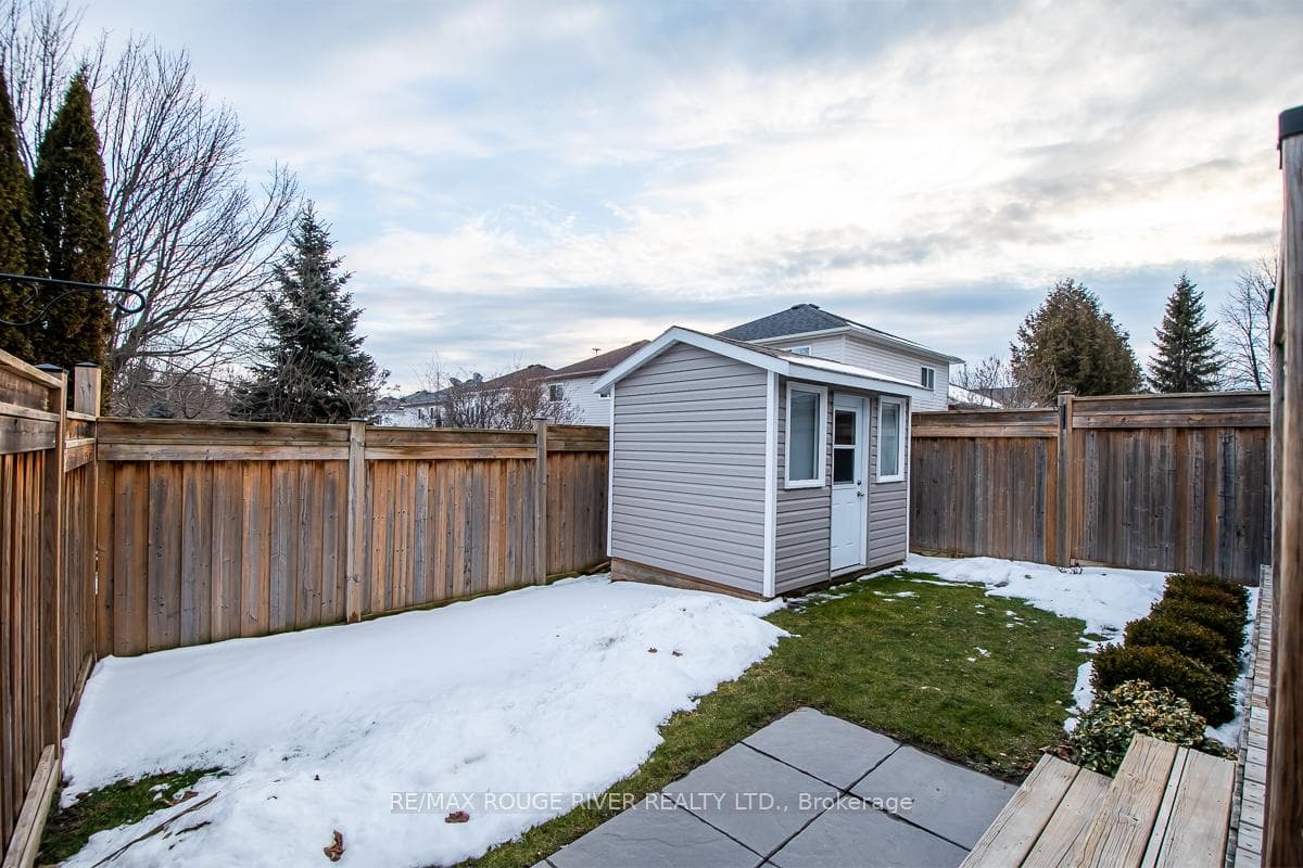 13 Daiseyfield Avenue photo 27