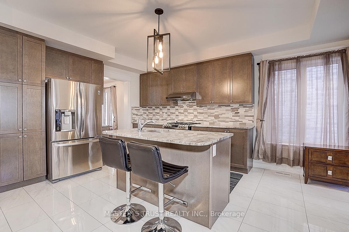 242 Paradelle Drive photo 13
