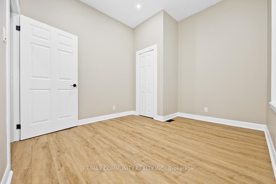 1130 King Street Unit 1 photo 15