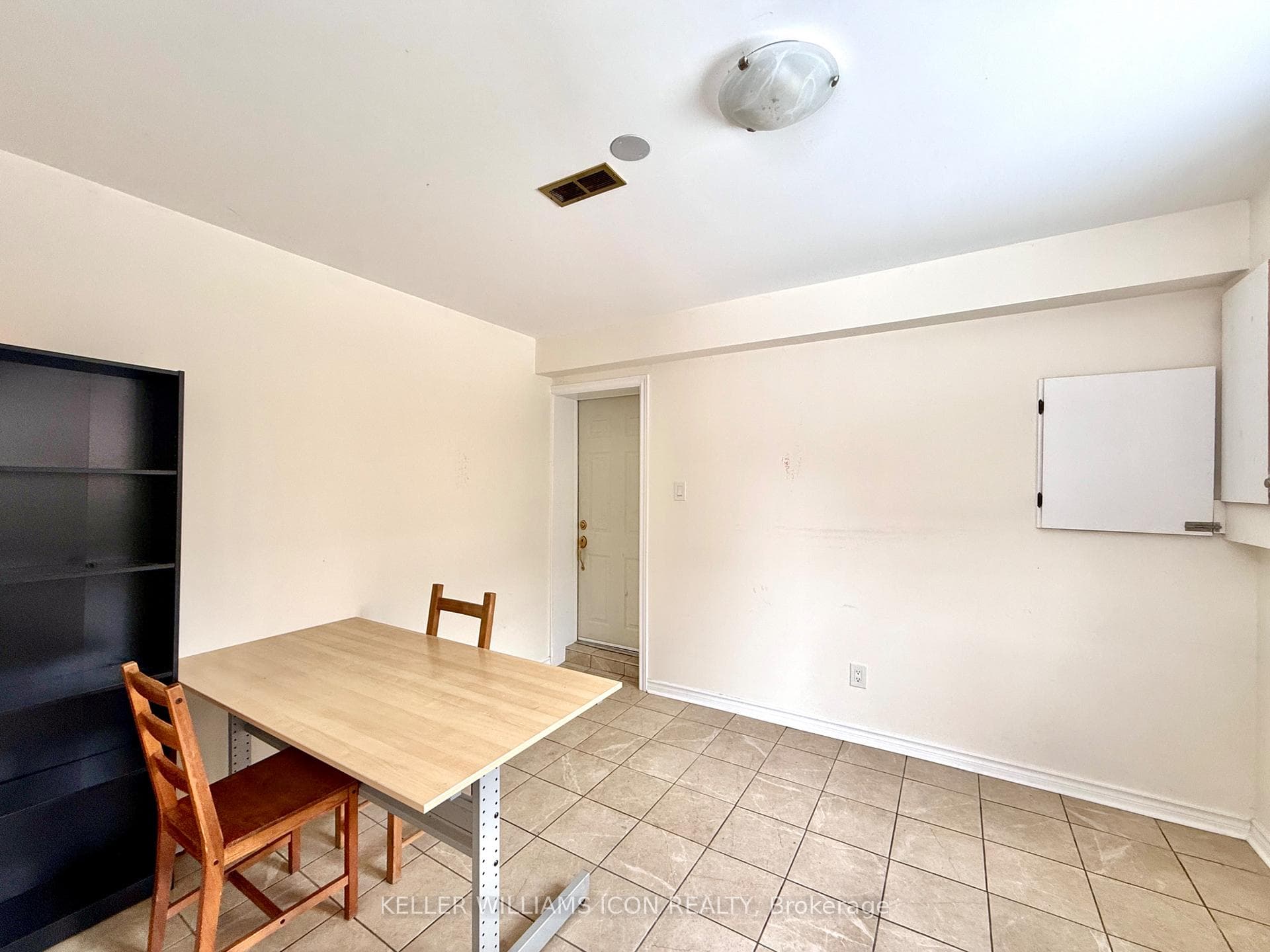 2206 Navaho Drive Unit B photo 6