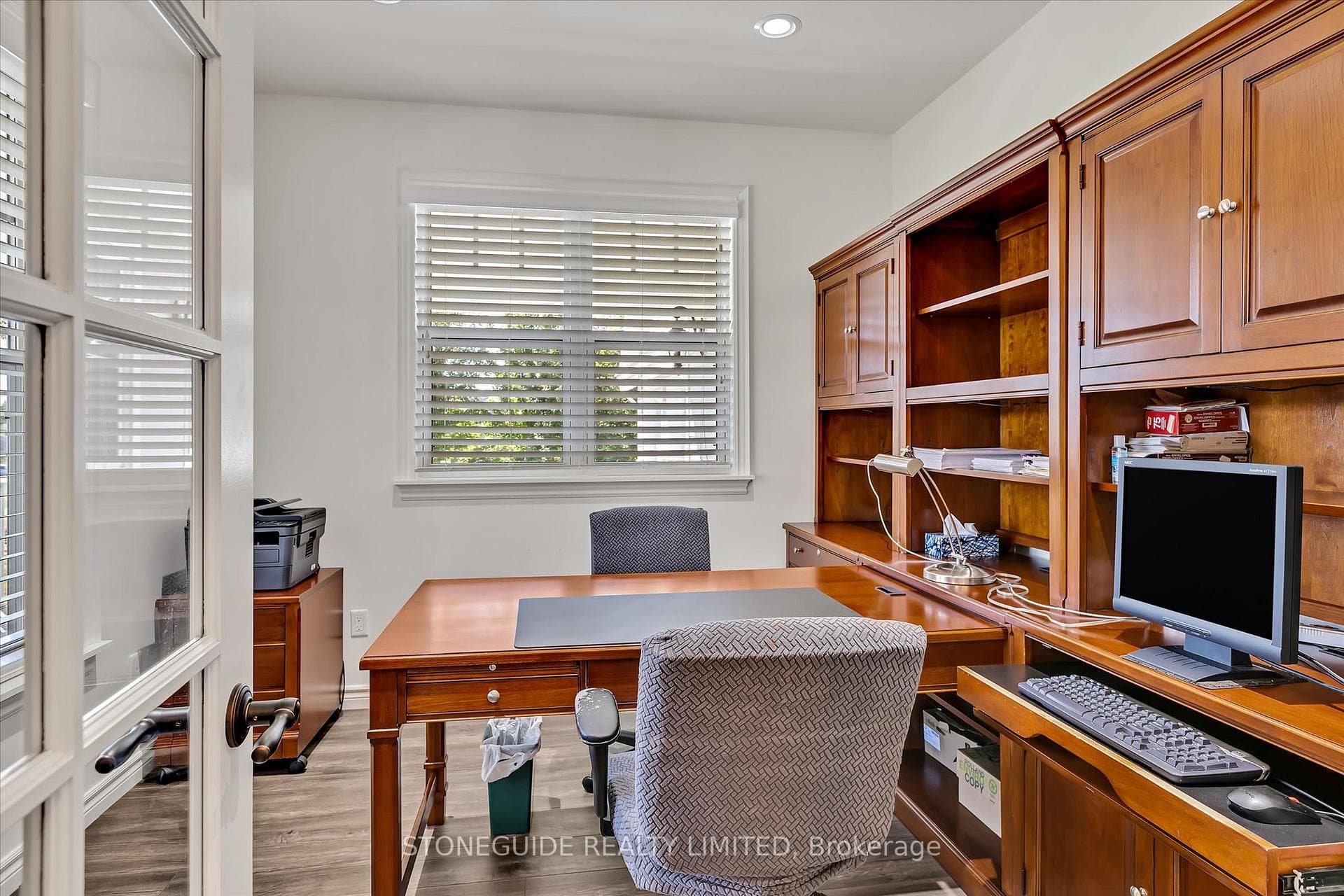 117 ARNOTT Drive photo 25