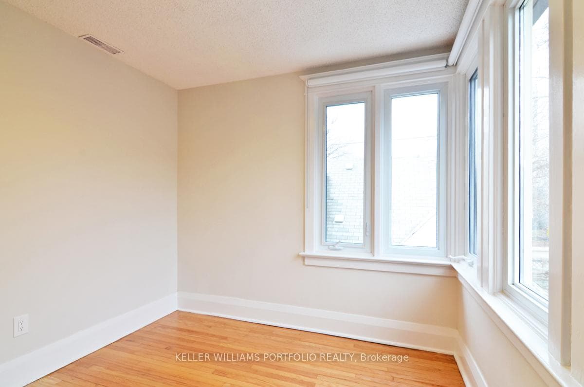 4 Columbine Avenue Unit Upper photo 25