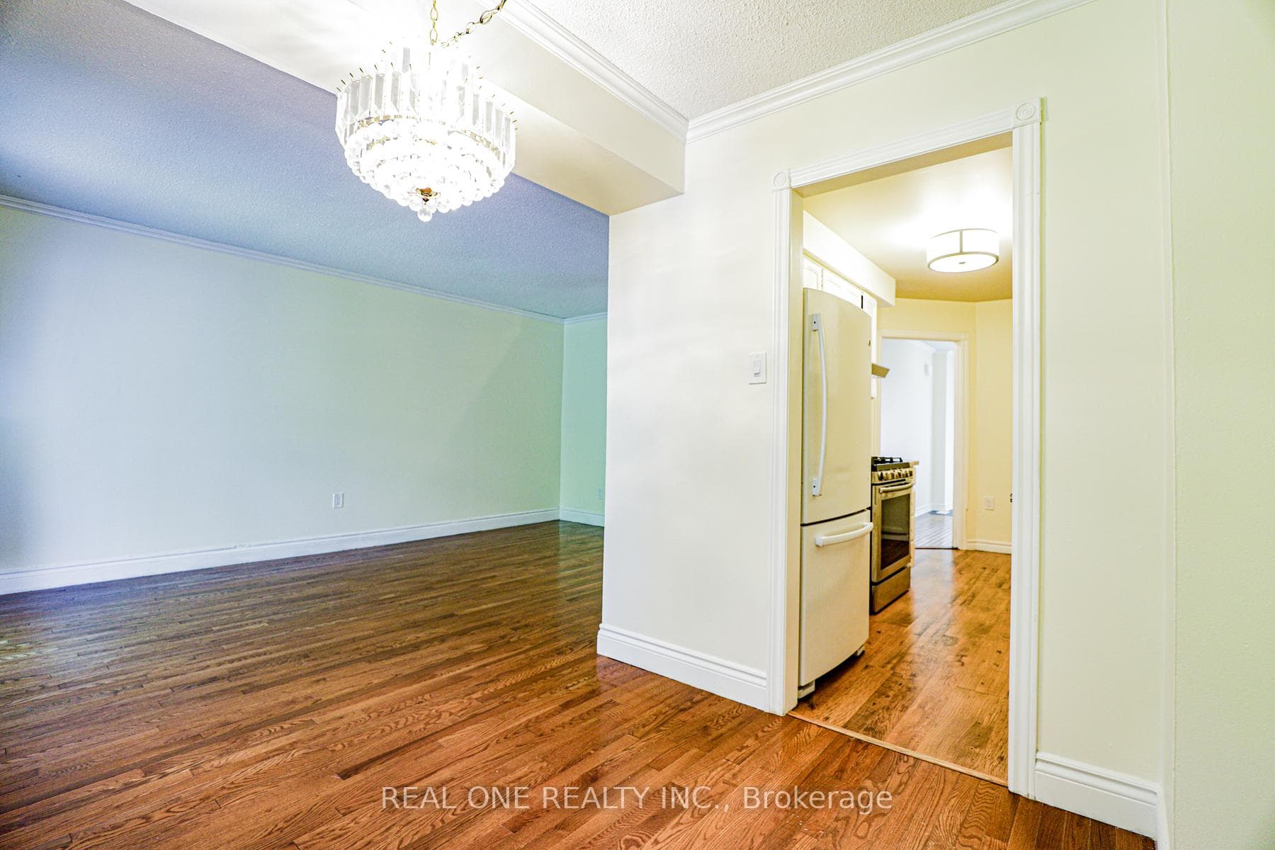 19 Lynden Circle photo 13