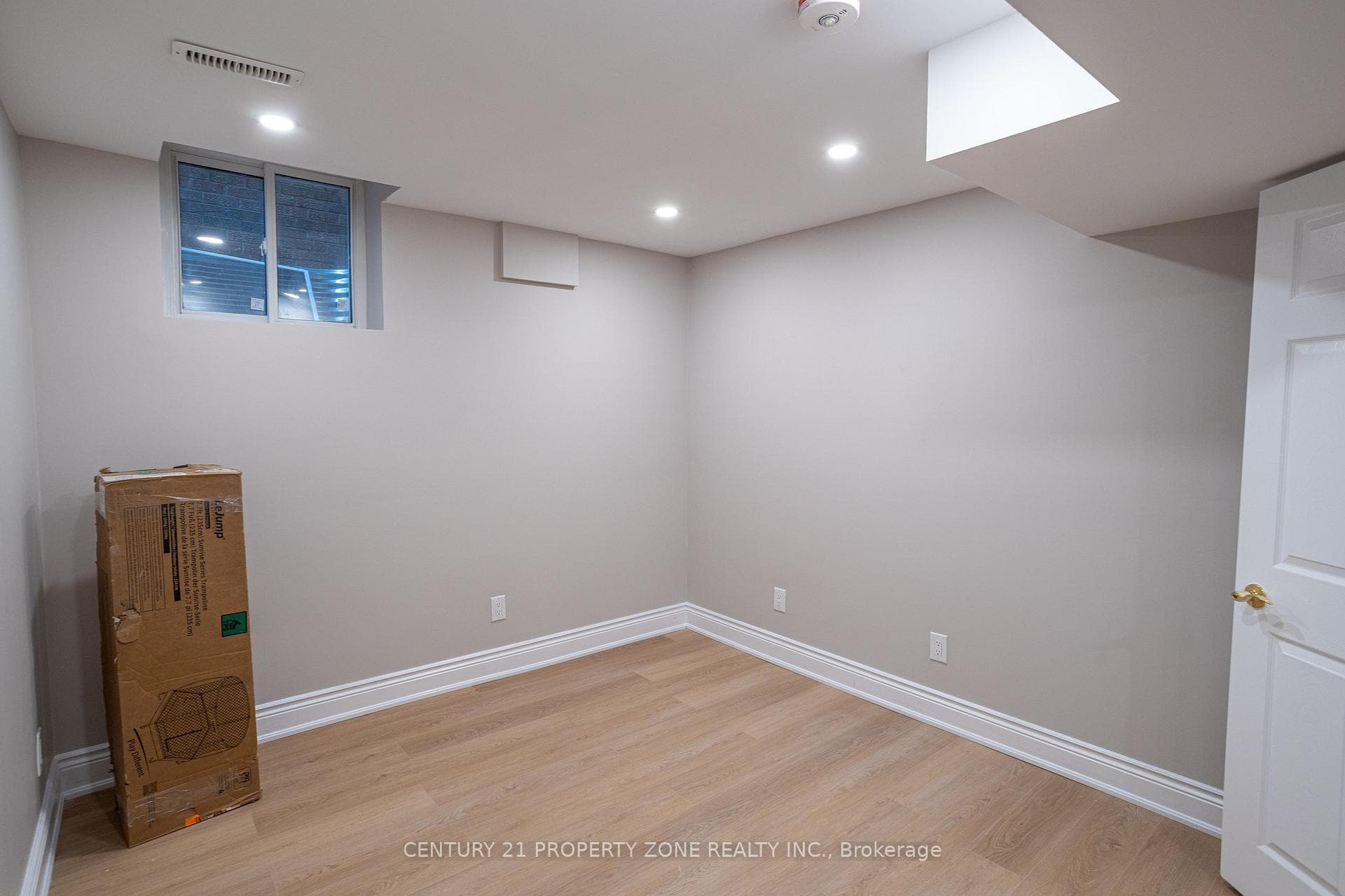 2686 Ambercroft Trail photo 9