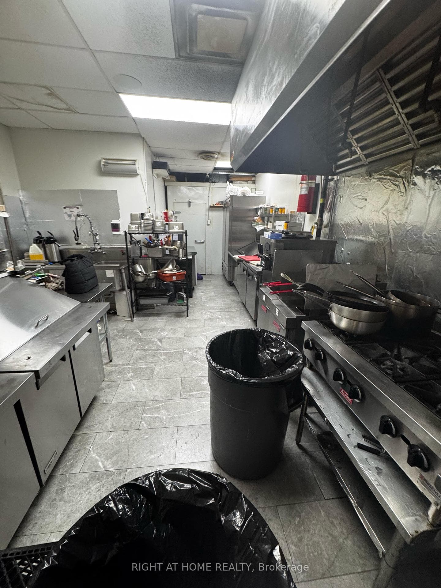 143 Clarence Street Unit 2 photo 3