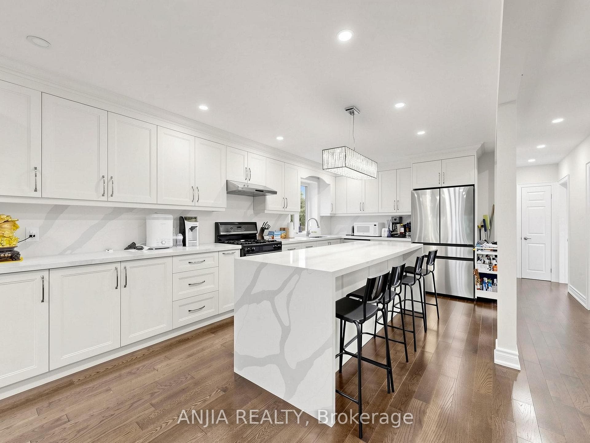 8 Applefield Drive photo 15